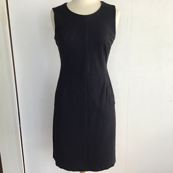 Lands' End Dresses & Skirts - Lands’ End black, sleeveless, scoop neck, fitted with front pockets knit dress 6